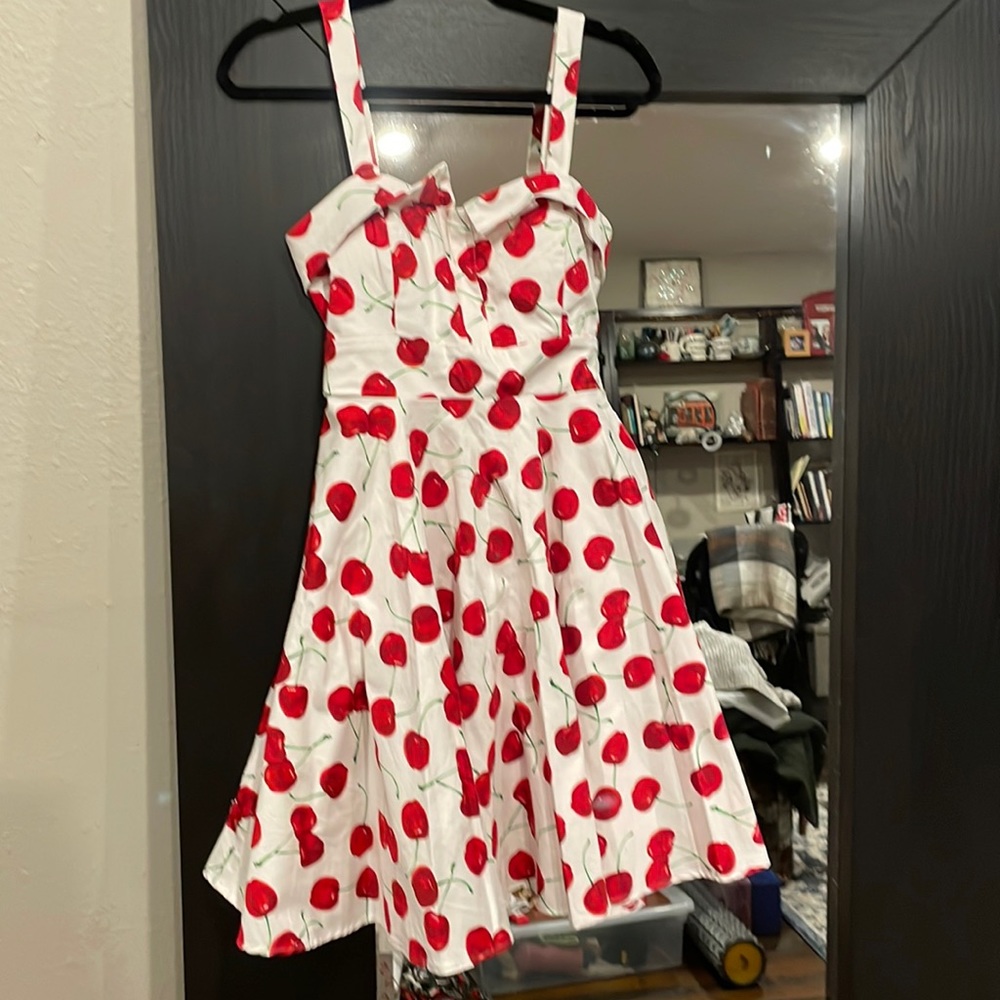 1950s swing cherry dress WITH POCKETS